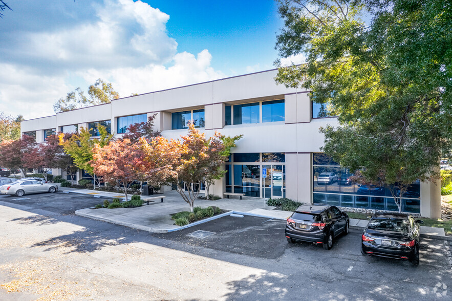 2280 Bates Ave, Concord, CA for lease - Building Photo - Image 2 of 9