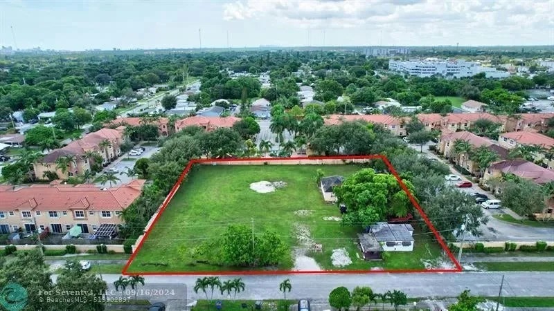 5830 Liberty St, Hollywood, FL for sale - Building Photo - Image 2 of 10