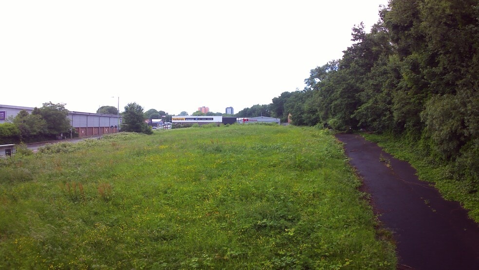 118 Bury New Rd, Manchester for lease - Primary Photo - Image 2 of 4