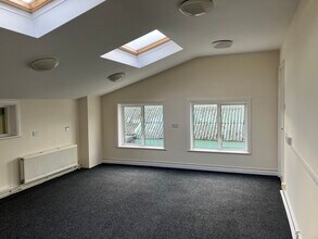 York Rd, York for lease Interior Photo- Image 2 of 2