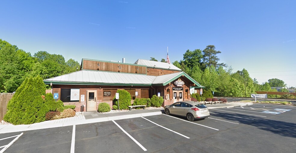 2475 Barrett Creek Pky, Marietta, GA for lease - Building Photo - Image 1 of 2