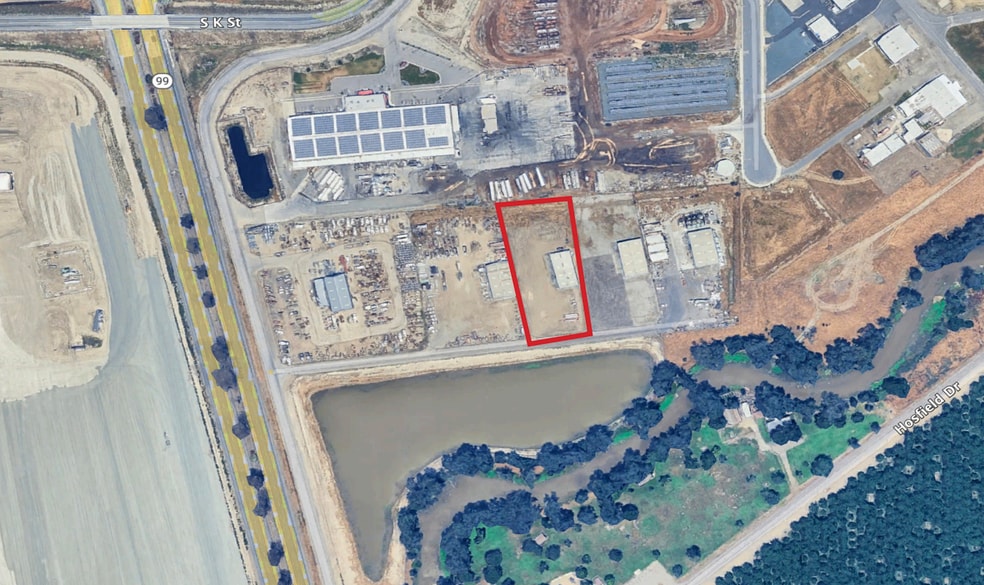 6280-6320 Hosfield Dr, Tulare, CA for lease - Building Photo - Image 2 of 3