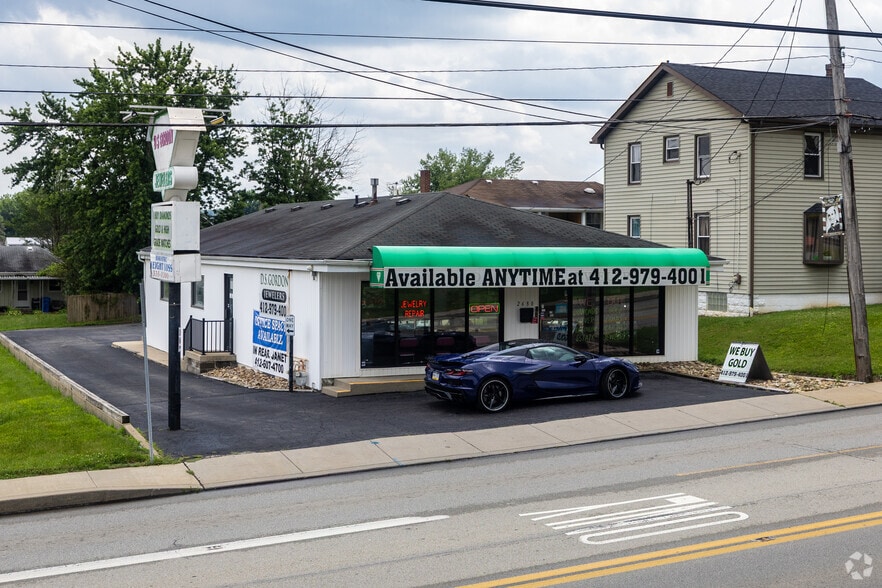 2680 Leechburg Rd, New Kensington, PA for lease - Primary Photo - Image 1 of 4