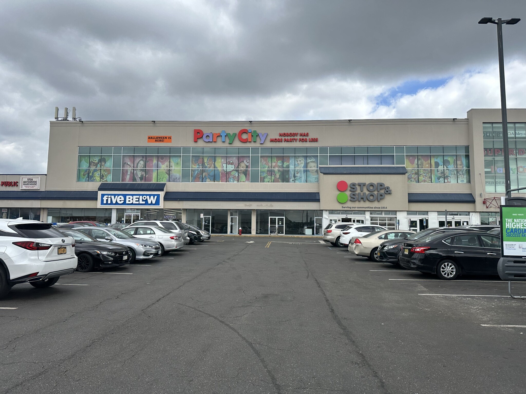 253-01 Rockaway Blvd, Rosedale, NY for lease Building Photo- Image 1 of 1