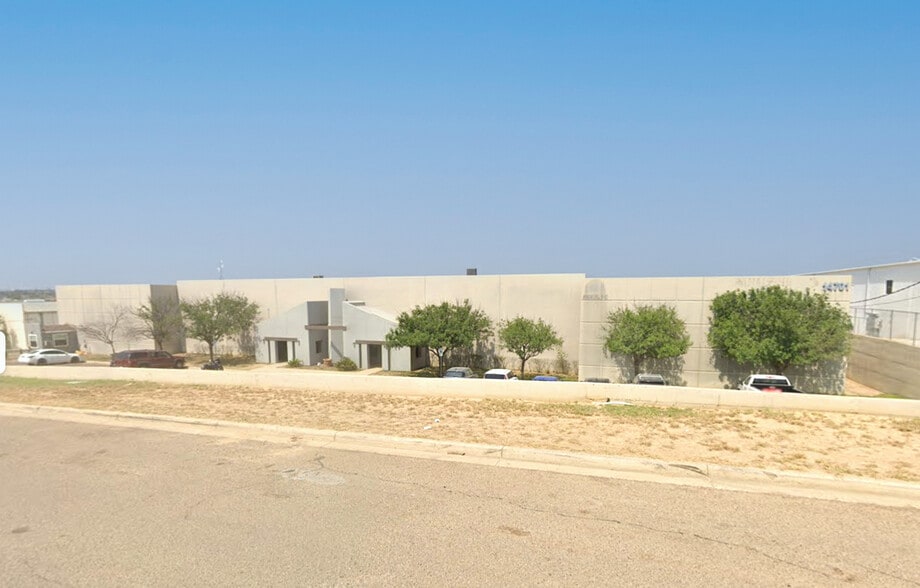 14701 Atlanta Dr, Laredo, TX for lease - Building Photo - Image 1 of 2