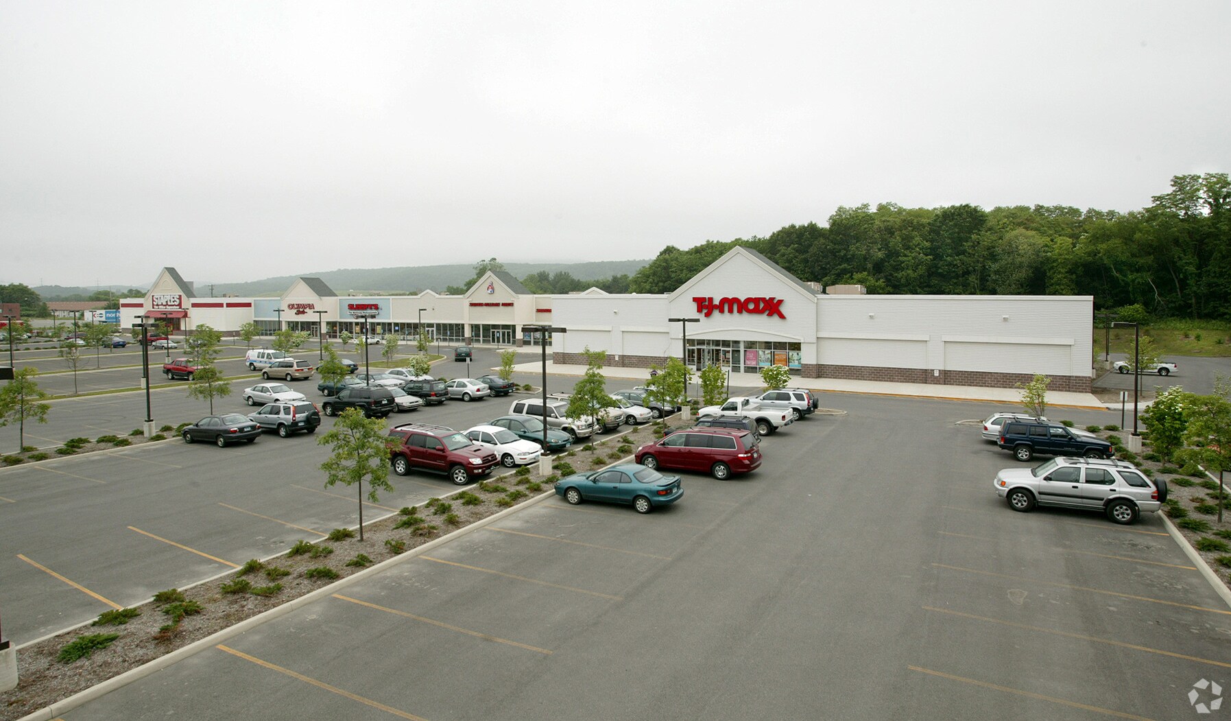 116124 Danbury Rd, New Milford, CT 06776 Fairfield Plaza