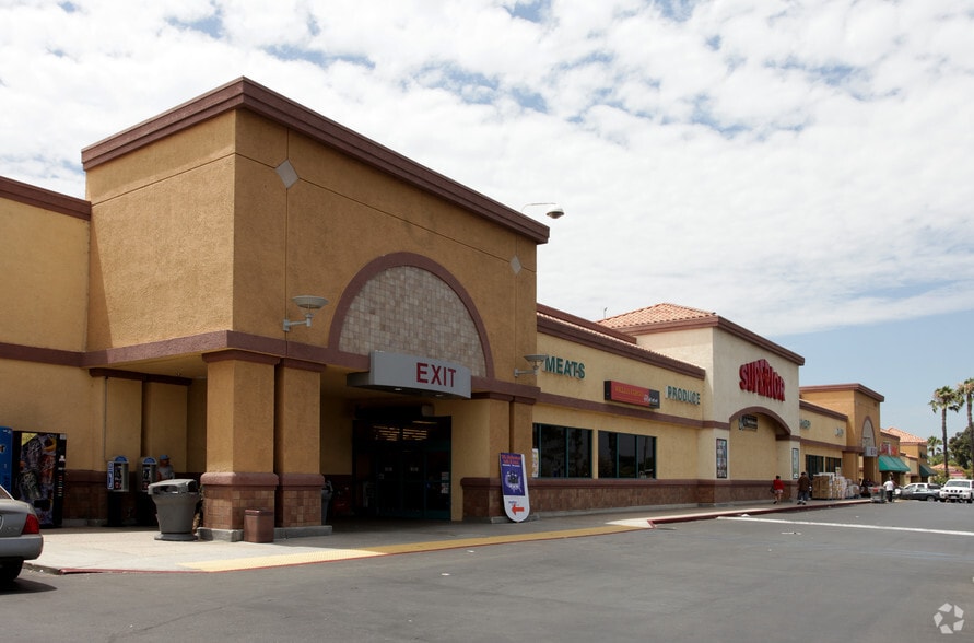 1110-1150 W 6th St, Corona, CA for lease - Primary Photo - Image 2 of 7