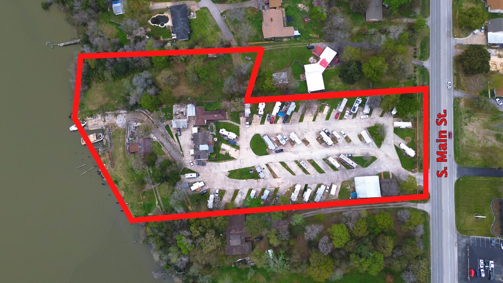 1204 S Main St, Highlands, TX for sale - Primary Photo - Image 1 of 1