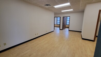 202 W Superior St, Duluth, MN for lease Interior Photo- Image 2 of 12