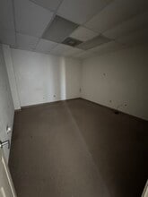 909 N Nolan River Rd, Cleburne, TX for lease Interior Photo- Image 2 of 5