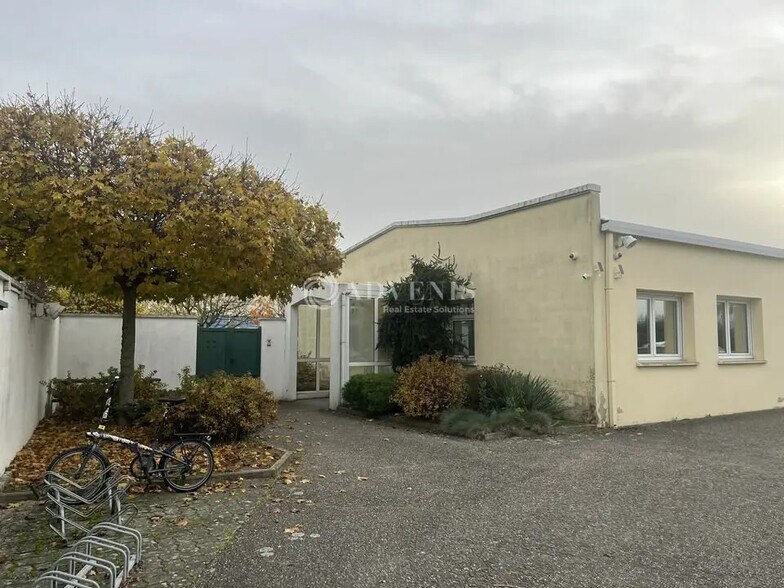 Office in Molsheim for sale - Building Photo - Image 2 of 12