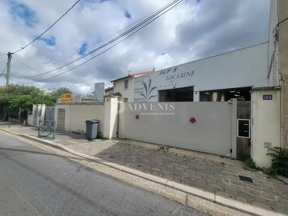 Flex in Colombes for sale Building Photo- Image 1 of 9