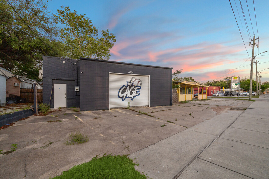 6500 N Main St, Houston, TX for sale - Building Photo - Image 2 of 15