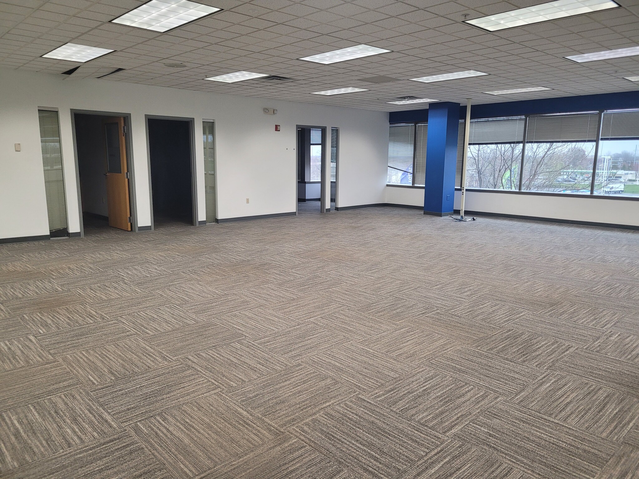 1900 Polaris Pky, Columbus, OH for lease Interior Photo- Image 1 of 5