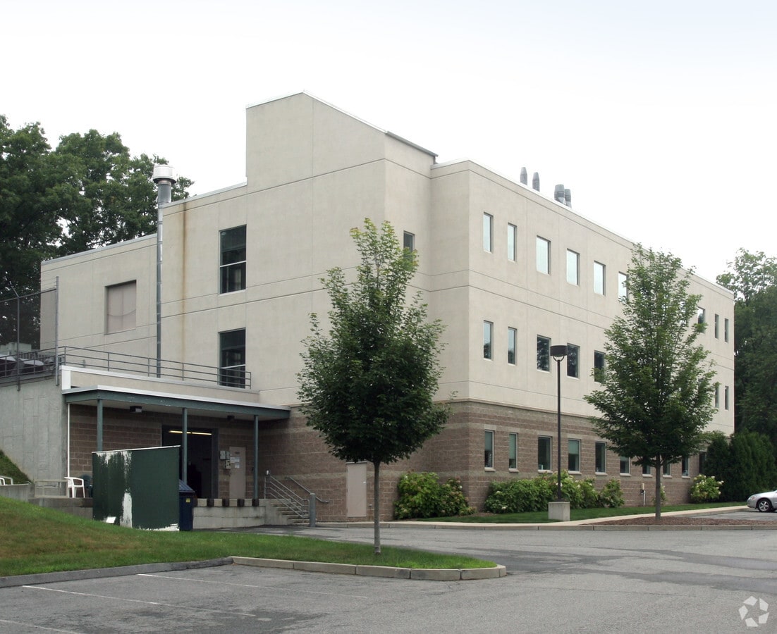 701 Washington Hwy, Lincoln, RI 02865