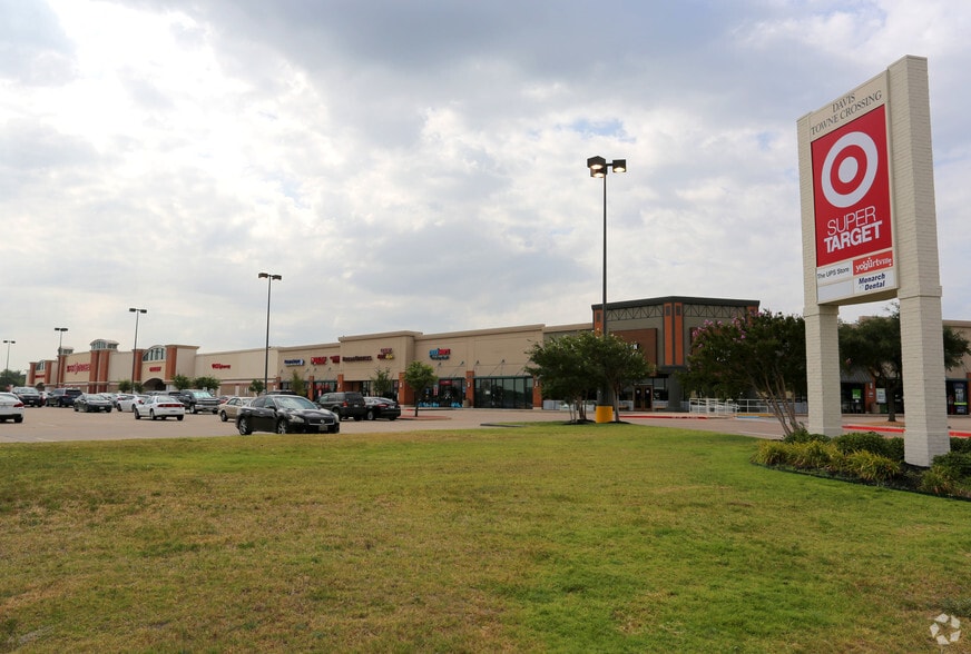 8528 Davis Blvd, North Richland Hills, TX for sale - Primary Photo - Image 1 of 1