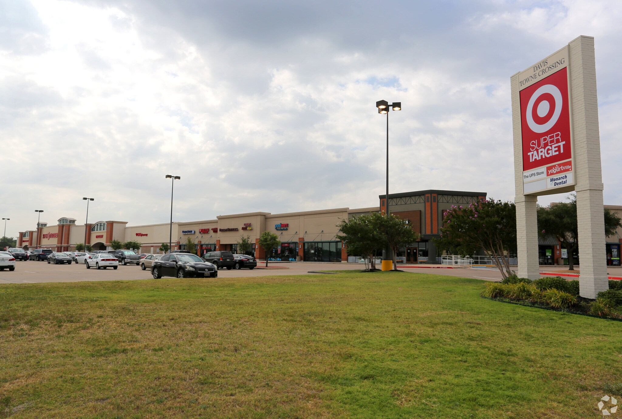 8528 Davis Blvd, North Richland Hills, TX for sale Primary Photo- Image 1 of 1