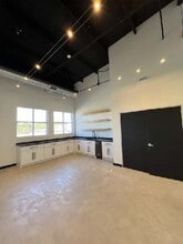 525 Woodland Square Blvd, Conroe, TX for lease Building Photo- Image 2 of 5