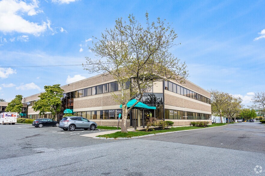 100 Everett Ave, Chelsea, MA for lease - Primary Photo - Image 1 of 4