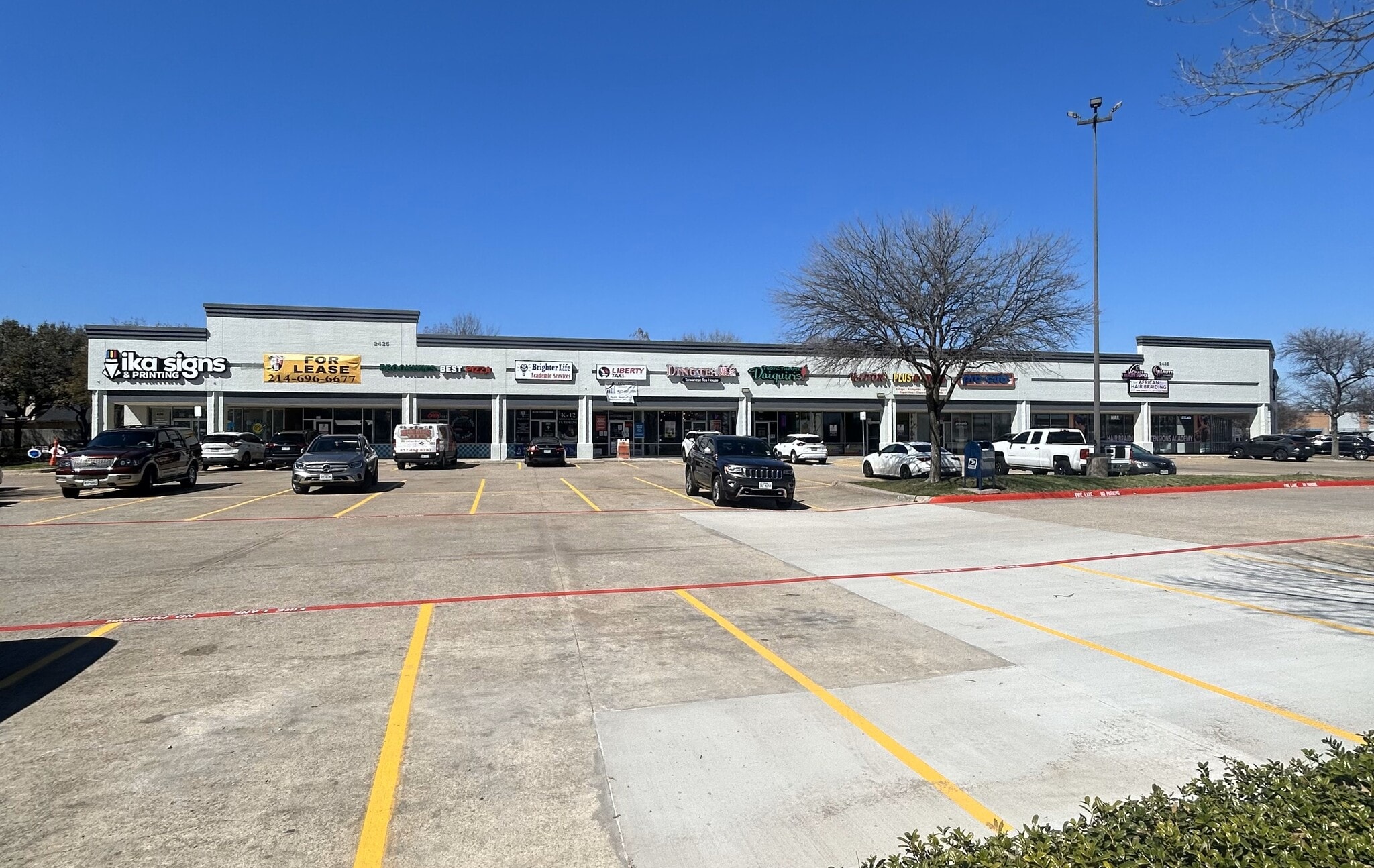 2425-2435 SE Green Oaks Blvd, Arlington, TX for lease Building Photo- Image 1 of 6