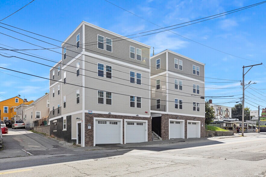 230 Appleton St, Lowell, MA 01852