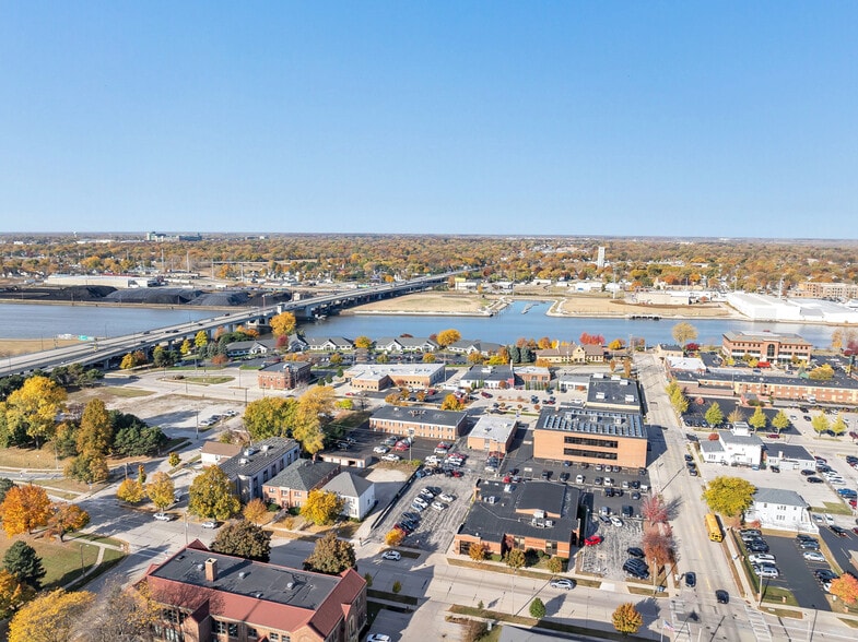 414 S Jefferson St, Green Bay, WI for sale - Building Photo - Image 3 of 37