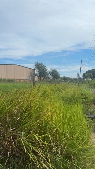 2290 Old Combee Rd, Lakeland, FL for sale - Commercial Listing Video - Image 2 of 11
