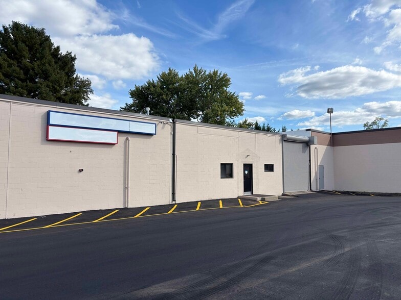 1208 Columbus Rd, Burlington, NJ for lease - Building Photo - Image 3 of 8