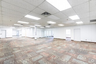 5330 S Service Rd, Burlington, ON for lease Interior Photo- Image 2 of 16