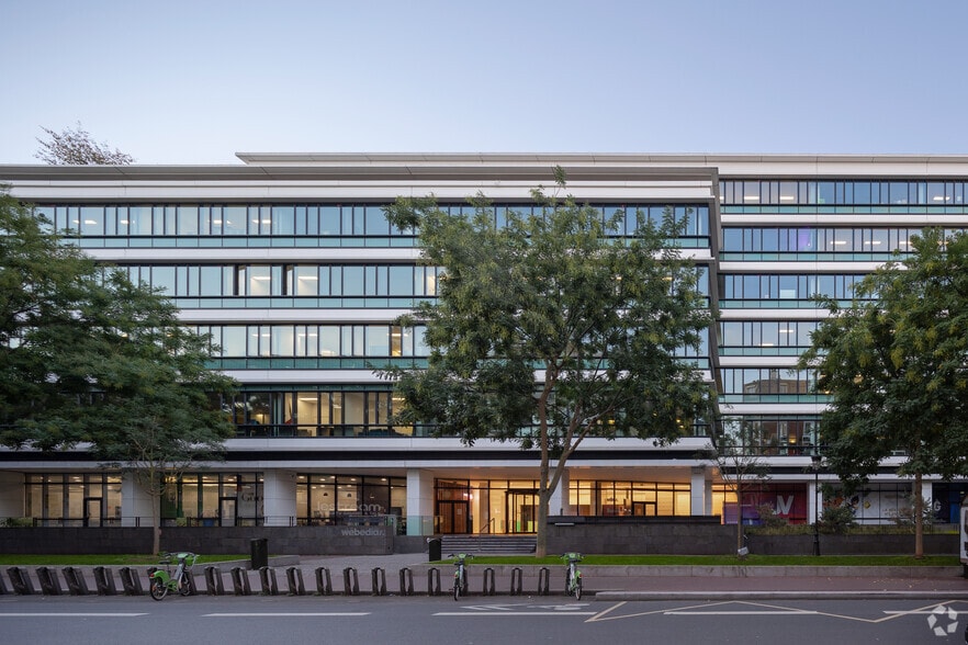 92300 Levallois-Perret, Levallois-Perret for lease - Primary Photo - Image 1 of 6