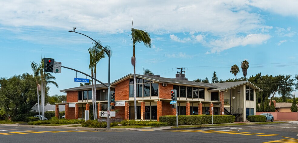 1661 E Chapman Ave, Fullerton, CA for lease - Building Photo - Image 1 of 49