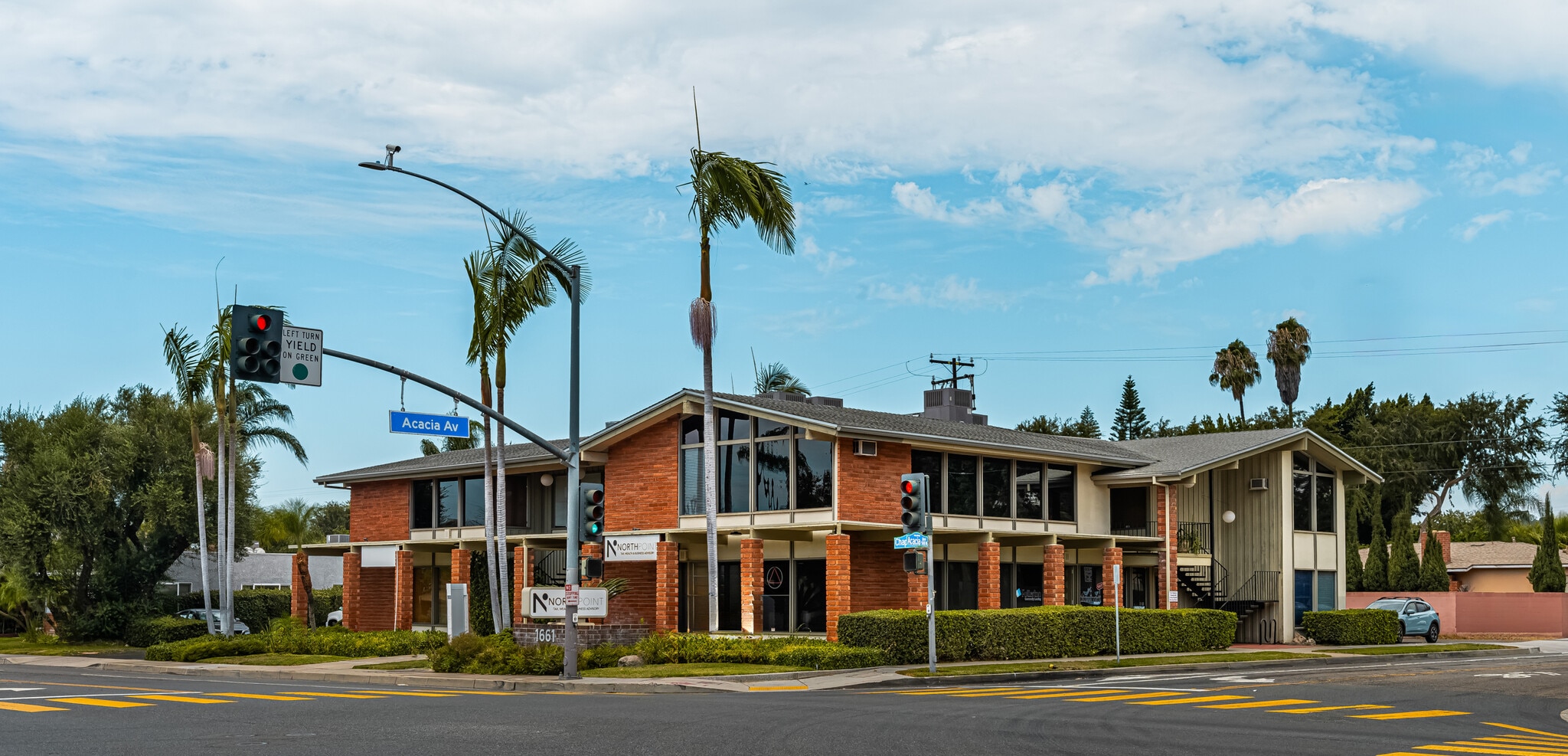 1661 E Chapman Ave, Fullerton, CA for lease Building Photo- Image 1 of 50