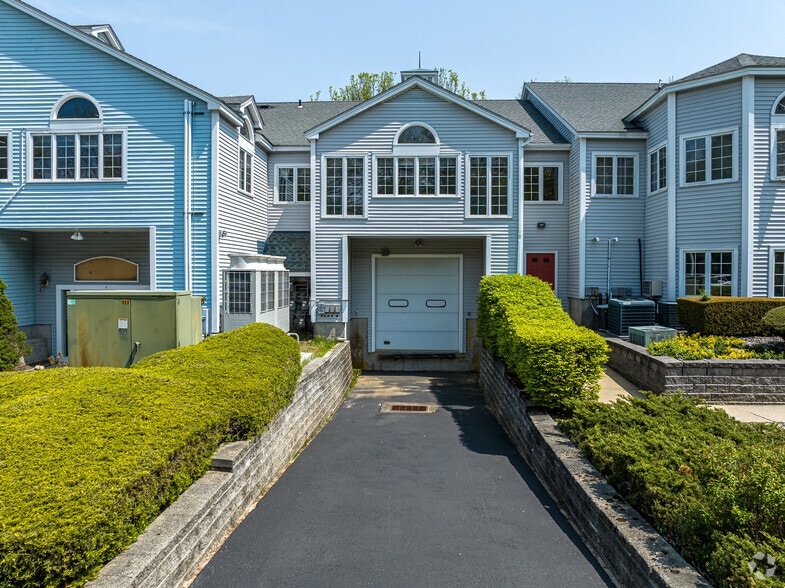 384 Merrow Rd, Tolland, CT for lease - Building Photo - Image 3 of 26