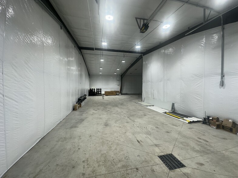 800 16th St, Central City, NE for lease - Interior Photo - Image 2 of 3