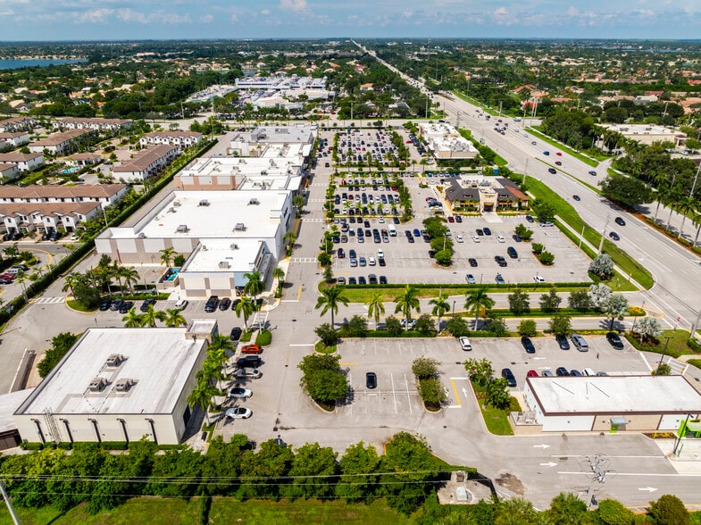 16000 Pines Blvd, Pembroke Pines, FL for lease - Building Photo - Image 2 of 7