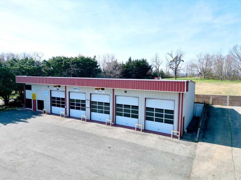 2841 Old Franklin Tpke, Rocky Mount, VA for sale - Primary Photo - Image 1 of 47