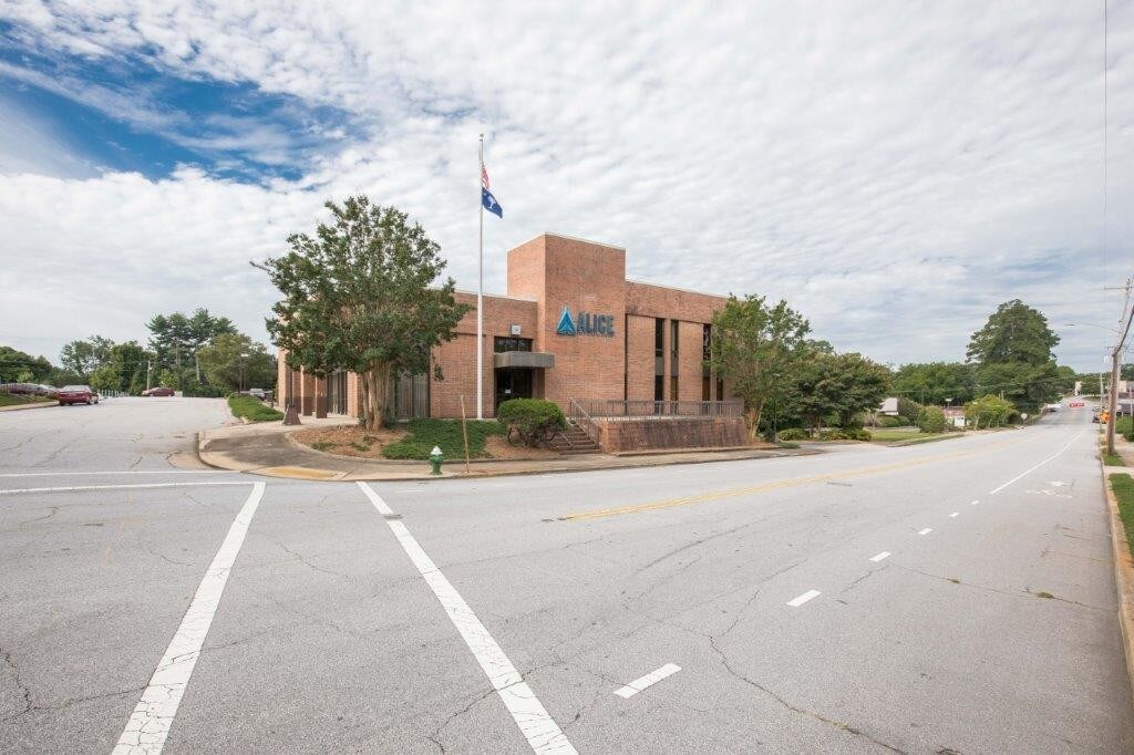 208 E 1st Ave, Easley, SC for sale Building Photo- Image 1 of 1