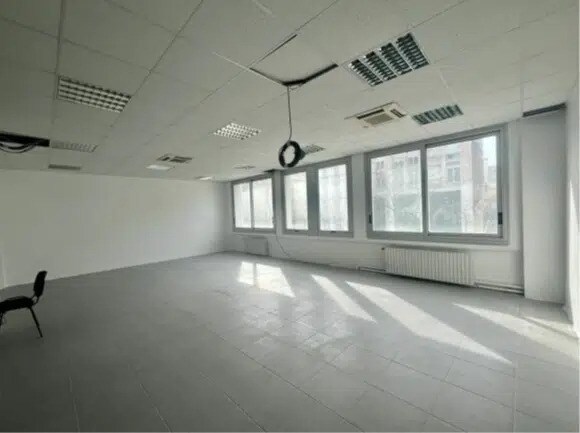 Office in Le Havre for lease Interior Photo- Image 1 of 4