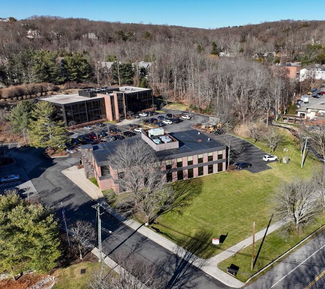 355 Main St, Armonk, NY for lease - Aerial - Image 1 of 10