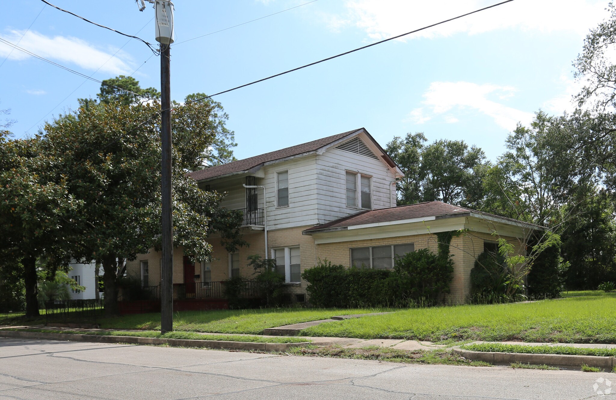 404 W Lewis St, Conroe, TX for sale Building Photo- Image 1 of 1