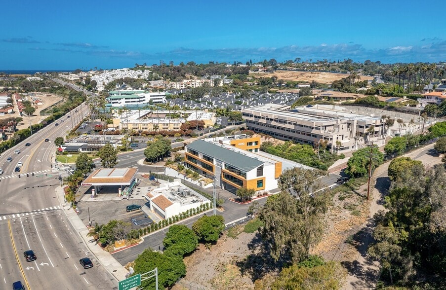 674 Via de la Valle, Solana Beach, CA for lease - Building Photo - Image 2 of 6