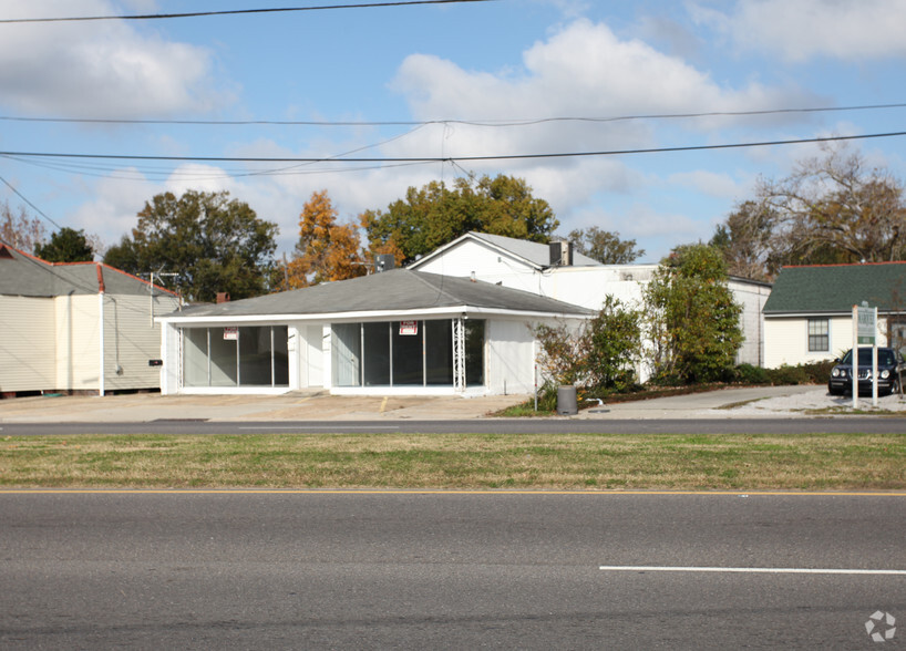 4617-4619 Jefferson Hwy, New Orleans, LA for lease - Building Photo - Image 3 of 4