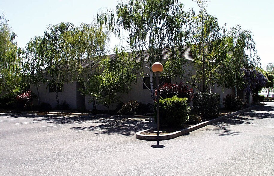 1191 E Yosemite Ave, Manteca, CA 95336