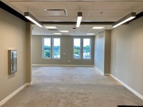 111 S Lincoln St, Hinsdale, IL for lease Interior Photo- Image 1 of 5