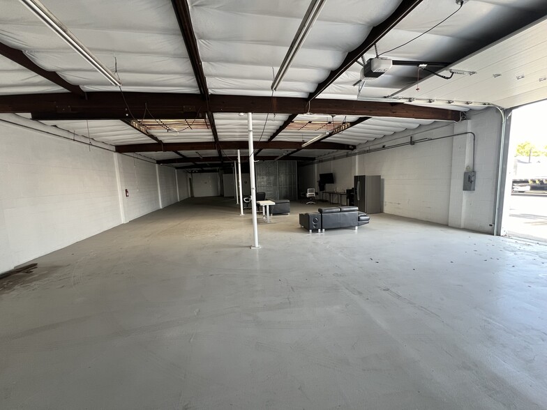 530 E D St, Wilmington, CA for lease - Building Photo - Image 2 of 6