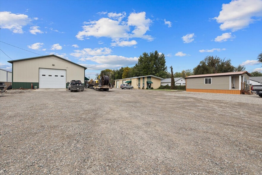 118 Riverside Rd, Billings, MT for sale - Primary Photo - Image 1 of 17
