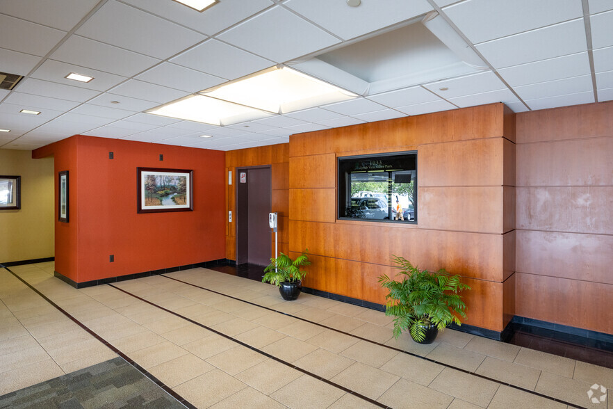 1033 US Highway 46, Clifton, NJ for sale - Lobby - Image 2 of 11