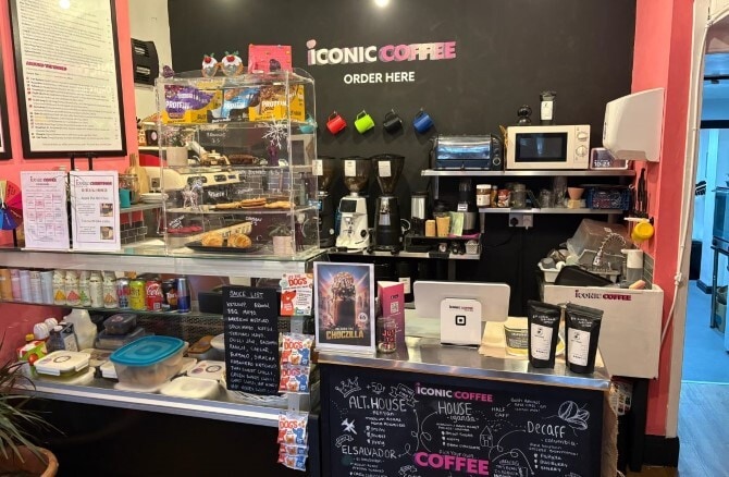 85 Chapel Rd, Worthing for sale - Interior Photo - Image 2 of 7