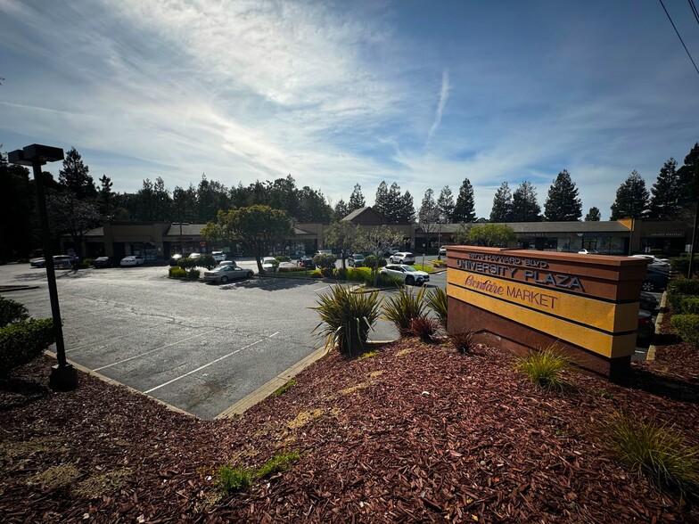 26775 Hayward Blvd, Hayward, CA for lease - Building Photo - Image 2 of 3