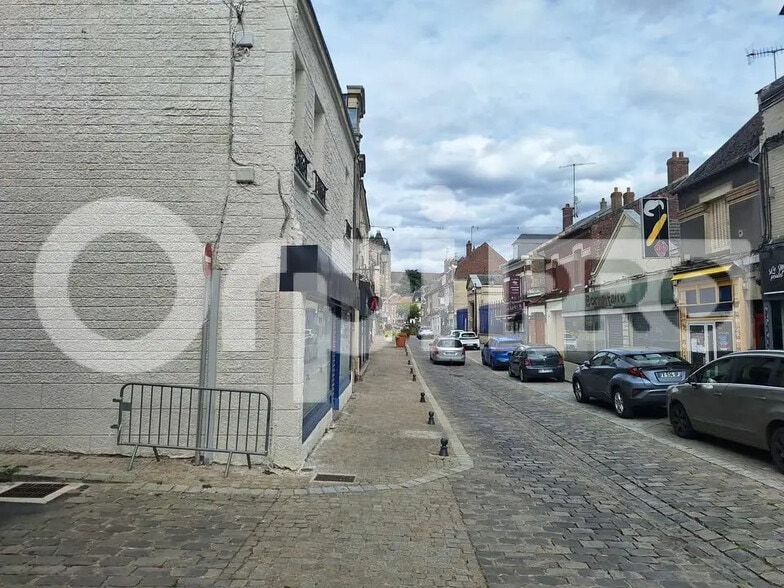 Retail in Noyon for lease - Building Photo - Image 2 of 4